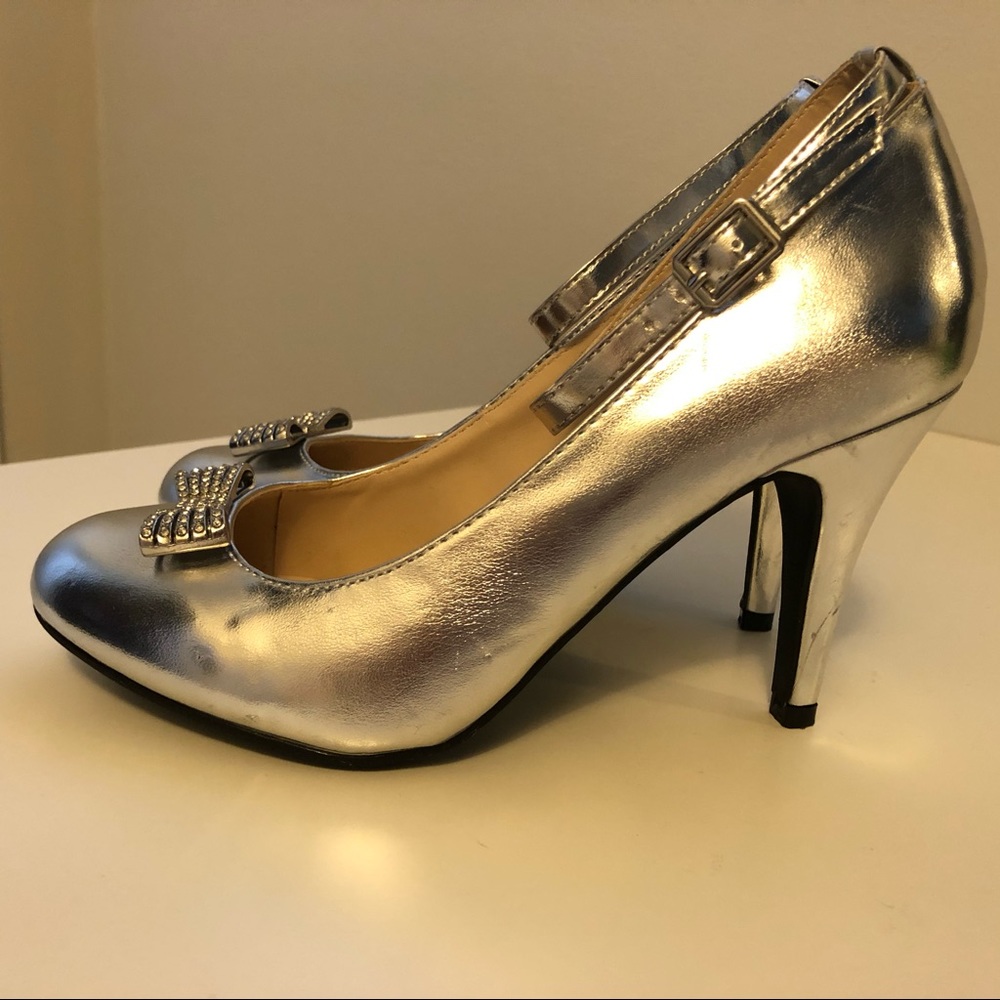 Cinderella Rhinestone Bow Ankle Strap  Pumps - Picture 3 of 16